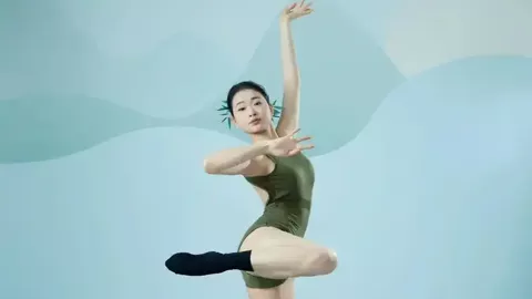 阅兵场上的花木兰又美又飒